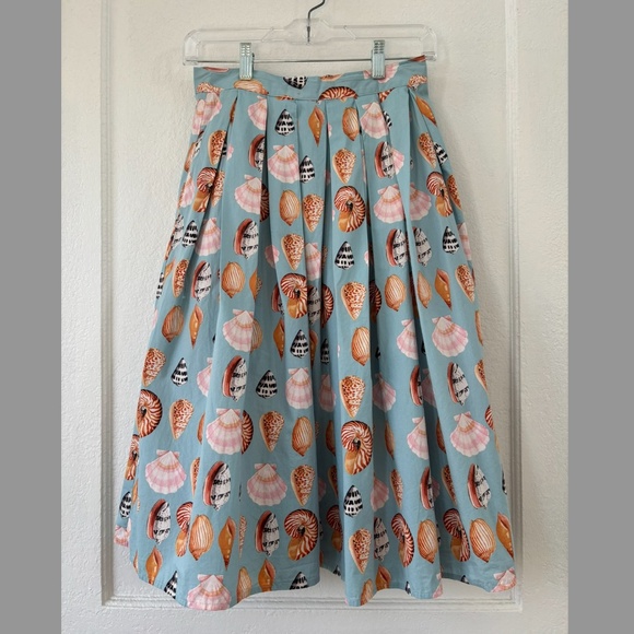 Size XS Hell Bunny Seashell Skirt - Picture 3 of 6